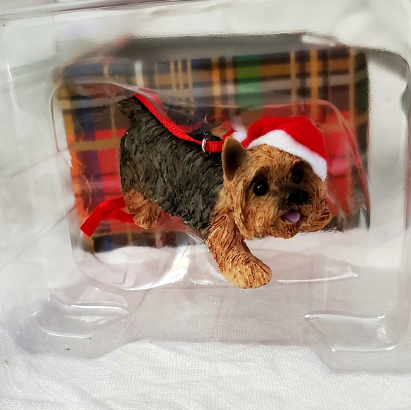 Sandicast yorkshire terrier Christmas ornament - Picture 2 of 4
